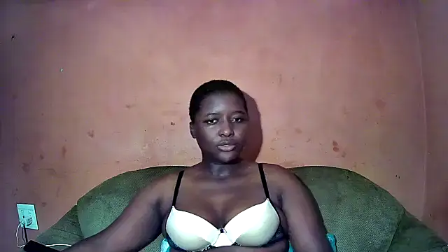 sexyhips2001 online show from March 2025 07:05:02 PM