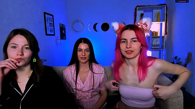 Snapshot of helli_belli chatting on April 2026 07:20:01 PM helli belli online show from April 2026 07:20:01 PM