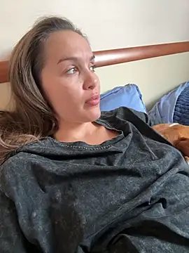 Beverly Hilll online show from October 2025 01:42:02 PM