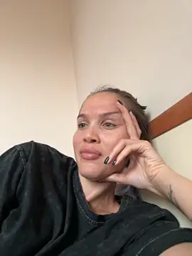 Beverly Hilll online show from October 2025 12:46:01 PM