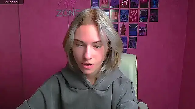 Fiona Night online show from October 2025 05:52:02 AM