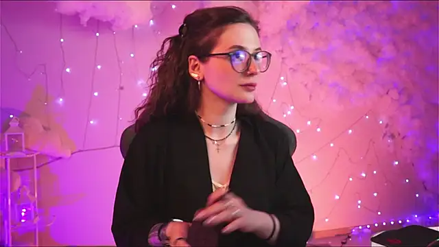 OliviaMcClean online show from March 2025 04:24:01 PM