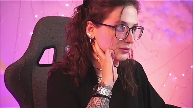 OliviaMcClean online show from March 2025 07:27:02 PM