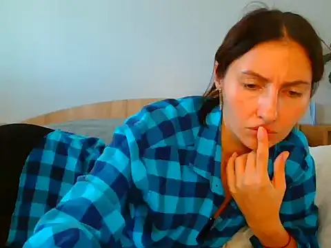 Irina9793 online show from October 2025 09:32:02 AM