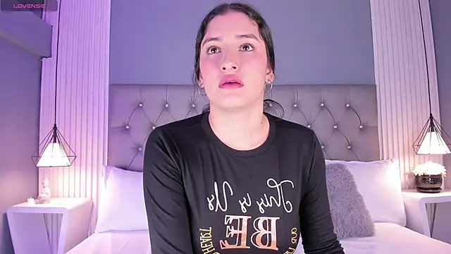 ValeriMilton online show from March 2025 11:42:02 AM