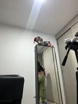 ElectraRhodes1 online show from February 2026 10:26:02 PM