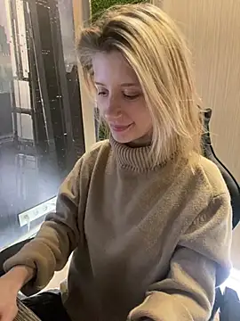 amorearte m online show from March 2025 09:48:02 PM