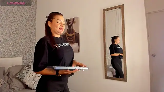 Brendalamar online show from March 2025 02:08:01 AM