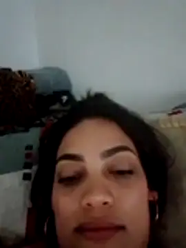 Ehilyn online show from November 2025 01:17:01 AM