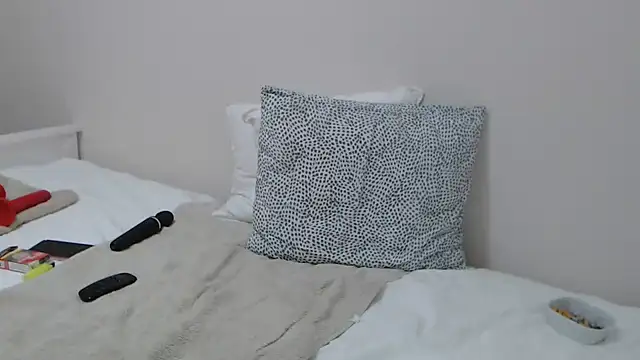 Melody73 online show from October 2025 05:48:01 AM