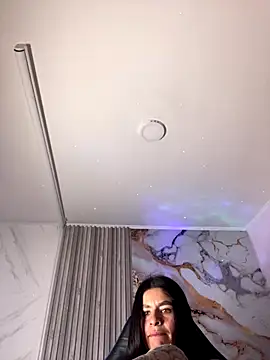 sofia 23x online show from September 2025 07:35:02 PM