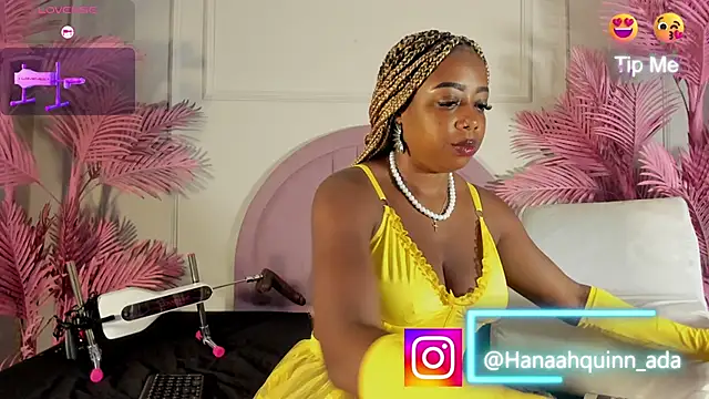 Snapshot of Hanaahquinn chatting on February 2026 11:44:02 AM Hanaahquinn online show from February 2026 11:44:02 AM