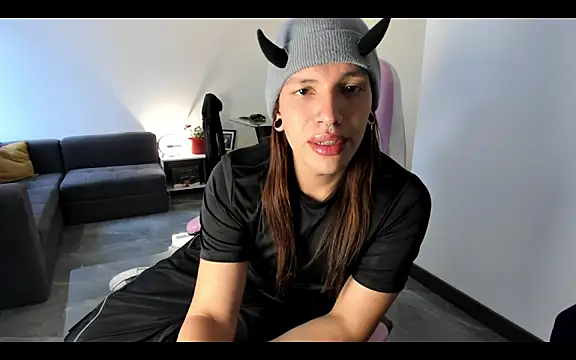 Loona s online show from September 2025 10:12:01 PM