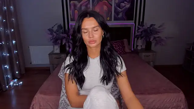 Snapshot of DanaSincere chatting on September 2025 04:49:02 AM DanaSincere online show from September 2025 04:49:02 AM