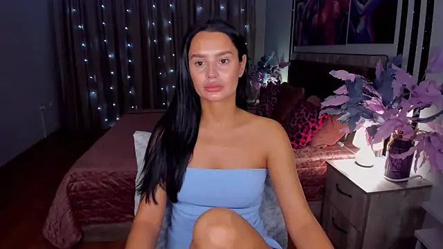 Snapshot of DanaSincere chatting on November 2025 05:11:01 AM DanaSincere online show from November 2025 05:11:01 AM