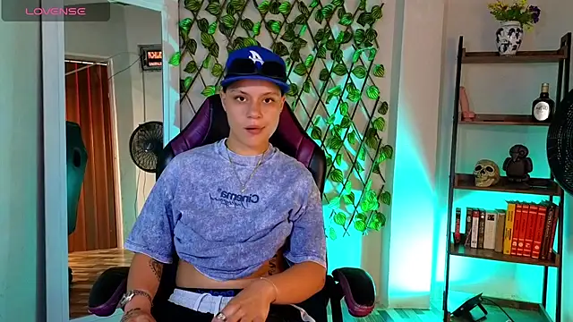 demimoore222 online show from March 2025 09:02:02 PM