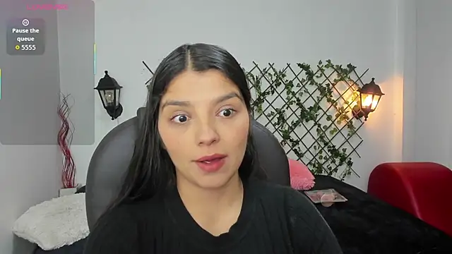 issa  nassar online show from October 2025 01:54:02 PM