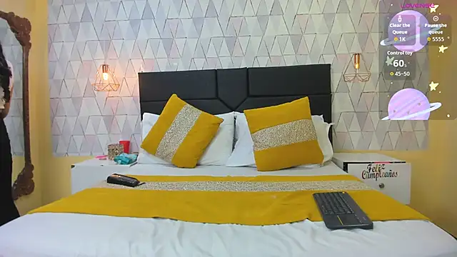 LiliJensen online show from October 2025 07:59:01 PM