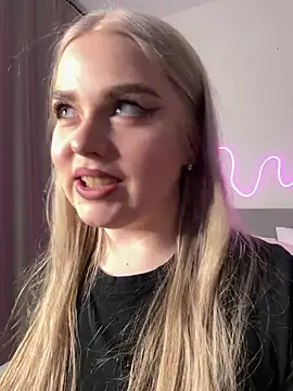 Snapshot of April_Vancee chatting on March 2025 03:04:02 PM April Vancee online show from March 2025 03:04:02 PM