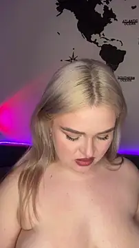 Snapshot of April_Vancee chatting on November 2025 02:42:02 PM April Vancee online show from November 2025 02:42:02 PM