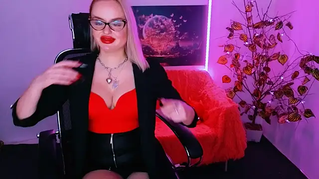 Miss Alice Silver online show from November 2025 04:52:01 PM