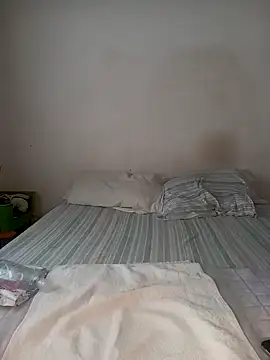 Missvixen81 online show from April 2026 11:47:02 AM