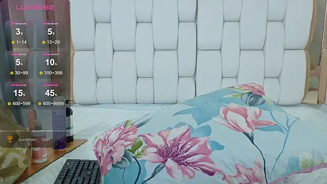 playfulcurvy online show from November 2025 07:06:01 PM