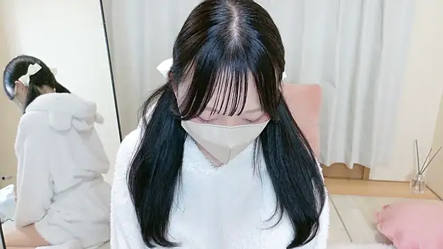 Snapshot of mami-pokoch chatting on November 2025 08:08:02 PM mami-pokoch online show from November 2025 08:08:02 PM