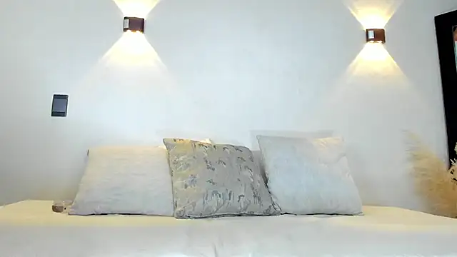 alanarouge online show from March 2025 03:18:01 PM