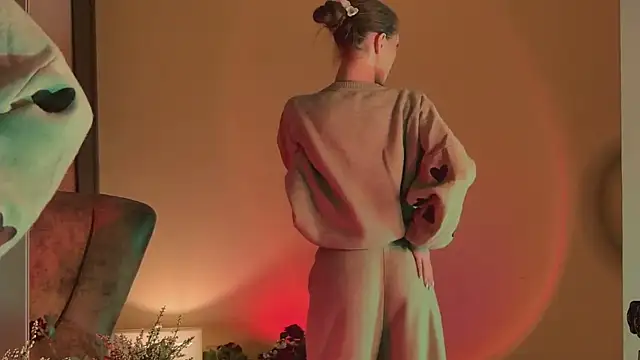 Amanda River online show from September 2025 07:57:02 PM