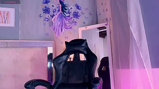 Emily Castillo 1 online show from April 2026 04:48:01 AM