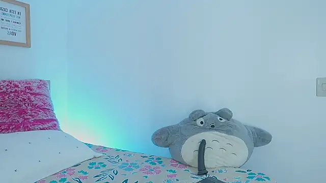 tommy blue online show from October 2025 02:07:01 PM