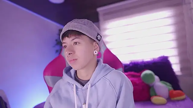 tommy blue online show from February 2026 02:07:01 PM