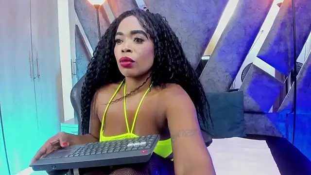 Snapshot of CandyMartinez_ chatting on October 2025 07:25:02 PM CandyMartinez online show from October 2025 07:25:02 PM