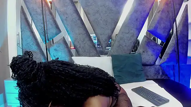 Snapshot of CandyMartinez_ chatting on November 2025 07:13:02 PM CandyMartinez online show from November 2025 07:13:02 PM