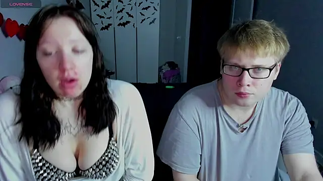 JayMollyy online show from July 2026 05:37:02 PM