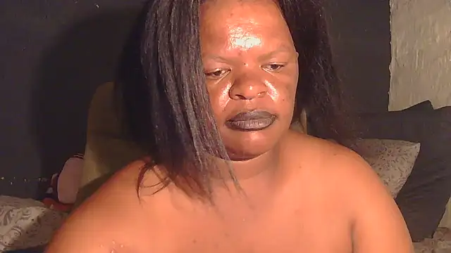 Snapshot of ebony_rose11 chatting on February 2026 05:27:01 PM ebony rose11 online show from February 2026 05:27:01 PM