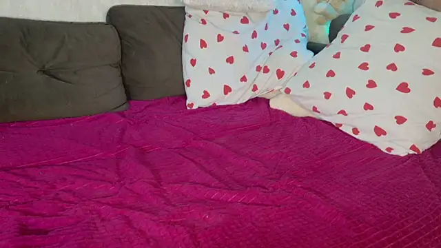 Snapshot of Anya-Sweet chatting on September 2025 06:11:02 PM Anya-Sweet online show from September 2025 06:11:02 PM