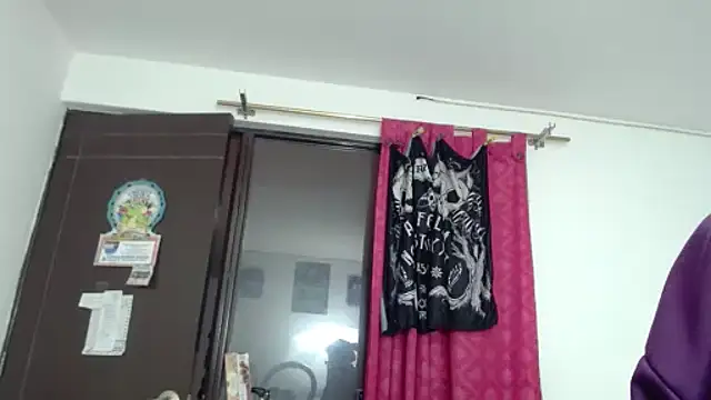 KratosAfroditacs online show from December 2025 04:46:02 PM