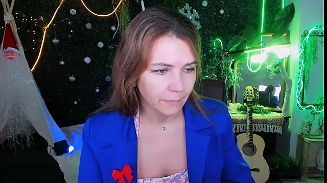 Snapshot of NicoleHitman chatting on February 2026 09:19:02 AM NicoleHitman online show from February 2026 09:19:02 AM