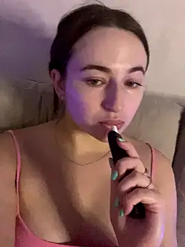 AlisaQSky online show from October 2025 05:30:02 PM