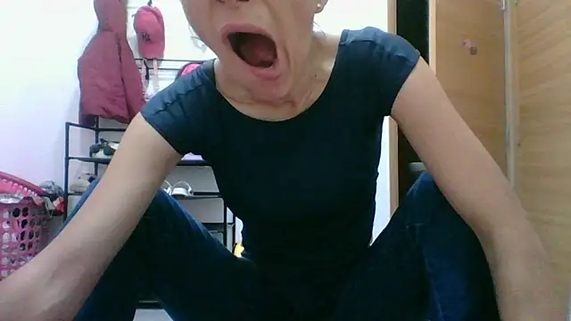 cowmarce online show from January 2026 12:20:01 PM