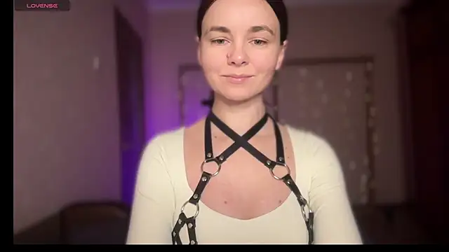 lanaloulou online show from September 2025 02:06:02 AM