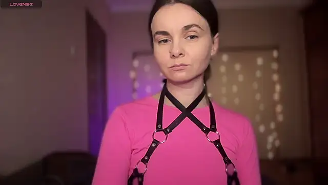 lanaloulou online show from October 2025 10:10:01 PM