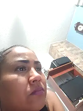 Ariana Rodriguez online show from November 2025 04:01:02 AM