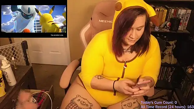 Snapshot of VioletNova chatting on February 2026 02:54:02 PM VioletNova online show from February 2026 02:54:02 PM