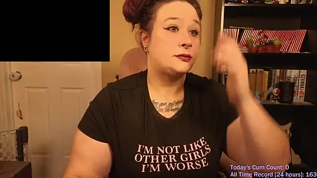 Snapshot of VioletNova chatting on February 2026 02:12:02 PM VioletNova online show from February 2026 02:12:02 PM