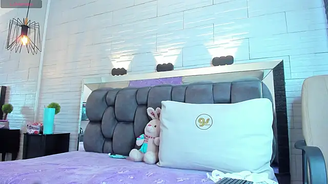 jade heartt online show from September 2025 05:03:01 PM