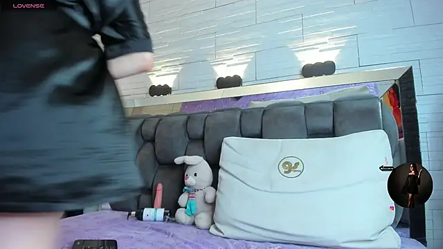 jade heartt online show from November 2025 07:56:01 PM