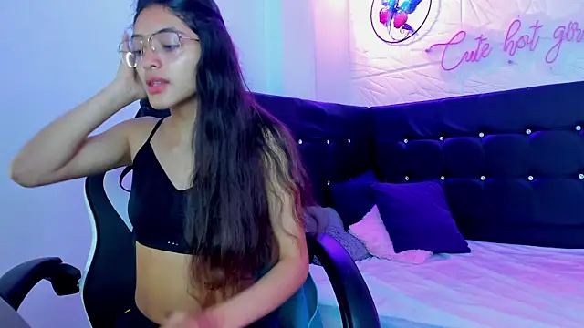 Valen Person online show from March 2025 12:25:01 PM